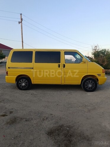 Volkswagen Transporter-6