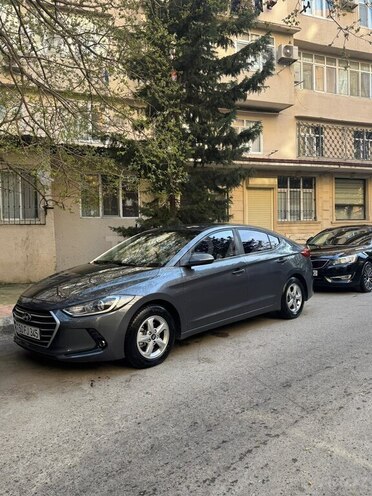 Hyundai Avante-2