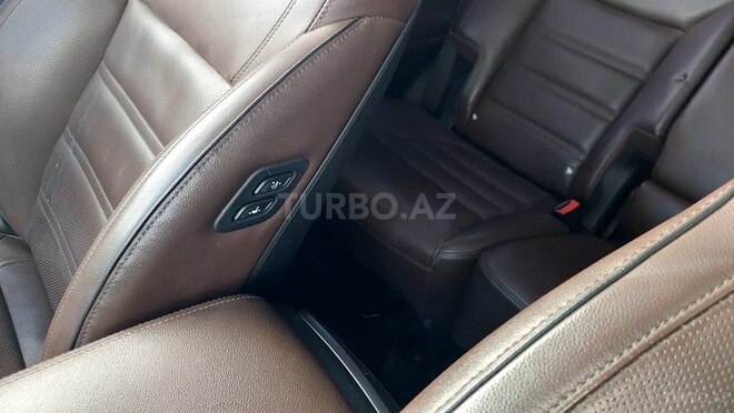 Kia Sorento-13