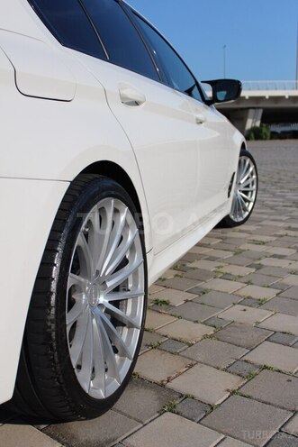 BMW 530-10
