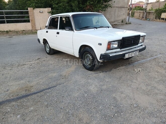 LADA (VAZ) 2107-1
