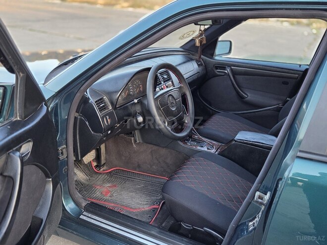 Mercedes C 240-12