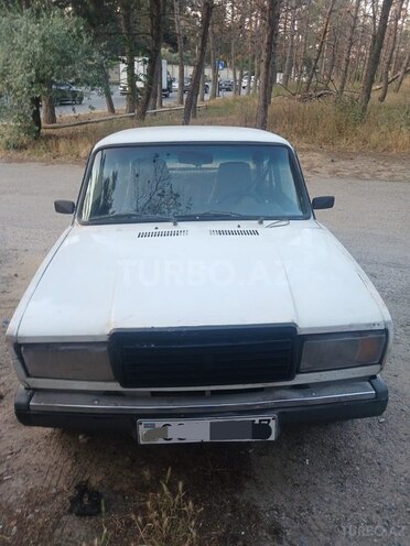 LADA (VAZ) 2107-1