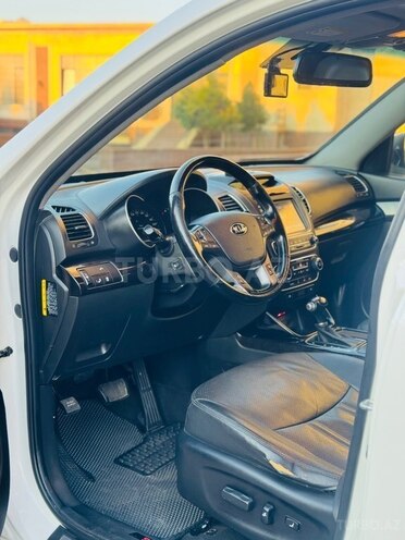 Kia Sorento-9