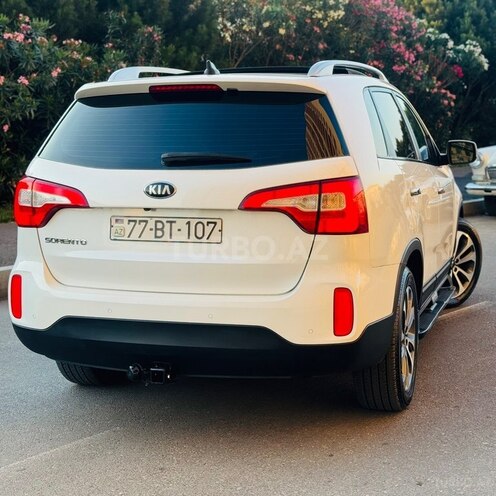 Kia Sorento-12