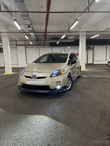 Toyota Prius-1