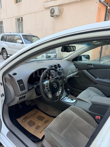 Nissan Altima-7