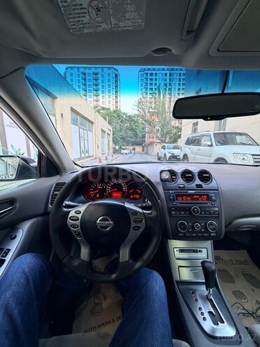 Nissan Altima-9