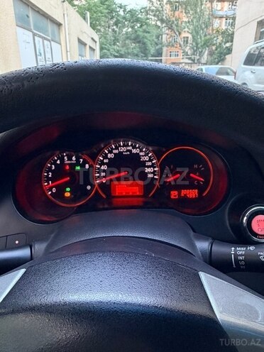 Nissan Altima-10