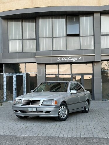 Mercedes C 230-1