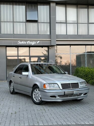 Mercedes C 230-3