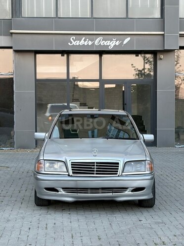 Mercedes C 230-6