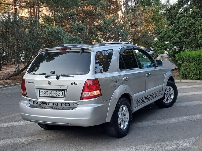 Kia Sorento-14