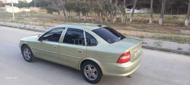 Opel Vectra-4