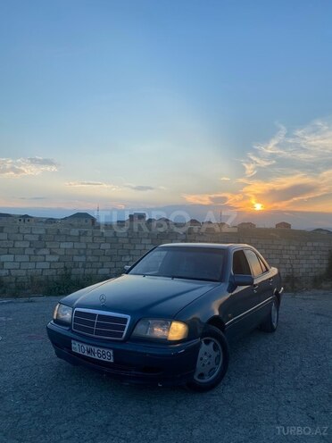 Mercedes C 220-1