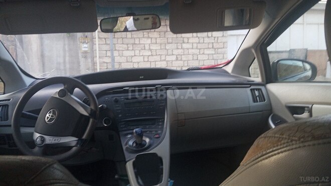 Toyota Prius-9