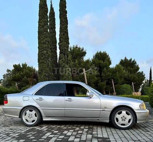 Mercedes C 240-4