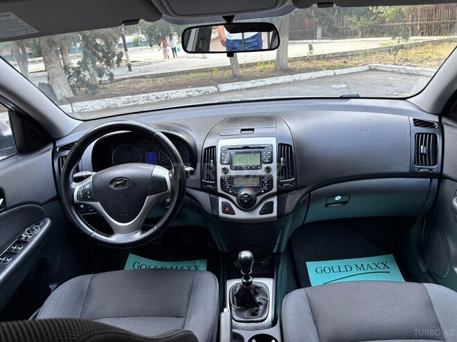 Hyundai i30-13