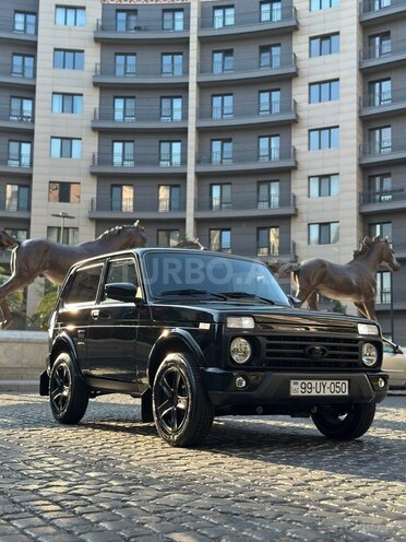LADA (VAZ) Niva-11