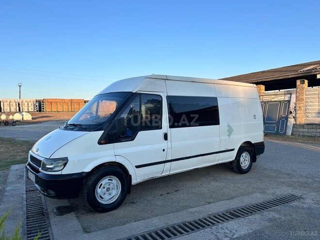 Ford Transit-4