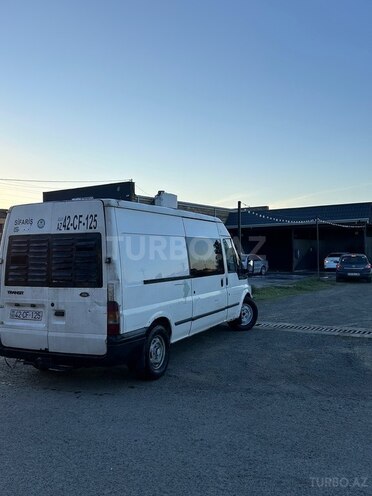 Ford Transit-5