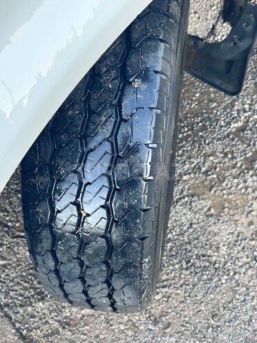 Ford Transit-8