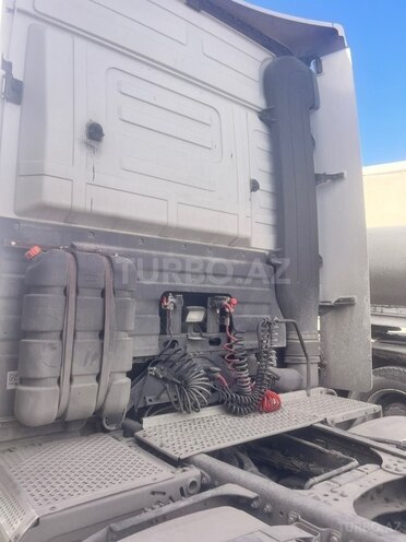 Mercedes Actros 1844-4