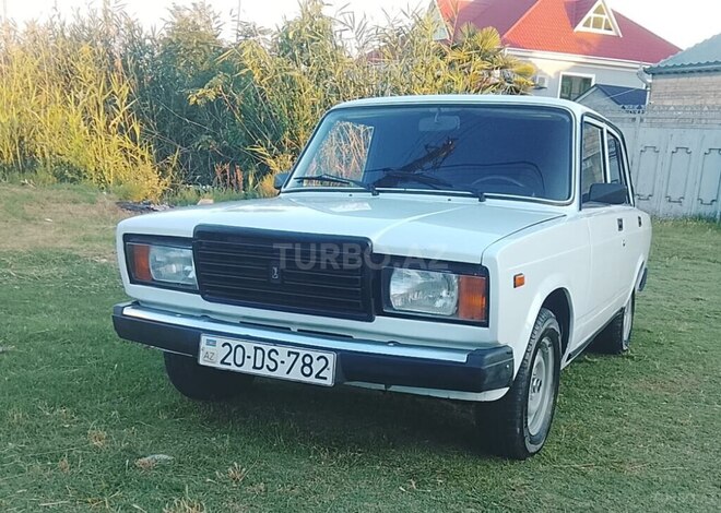 LADA (VAZ) 2107-1