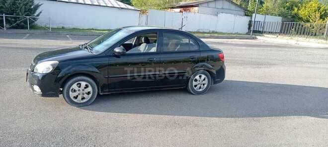 Kia Rio-5