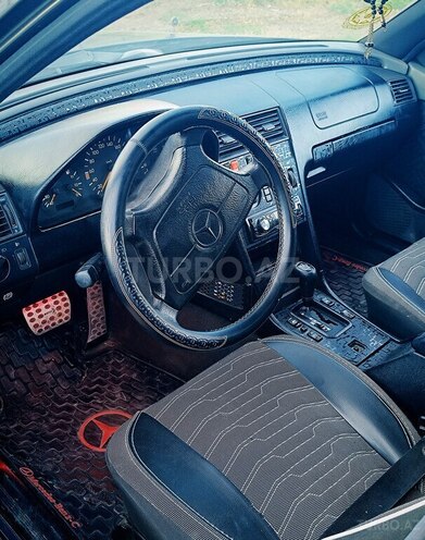 Mercedes C 180-7