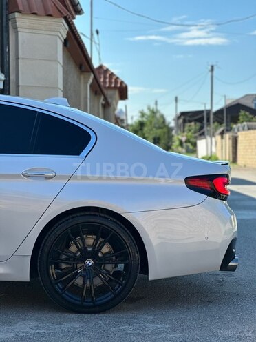 BMW 530-11