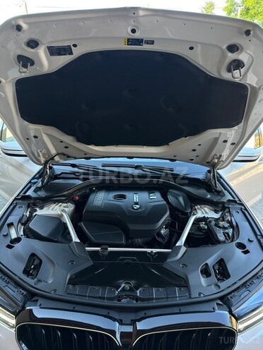 BMW 530-21