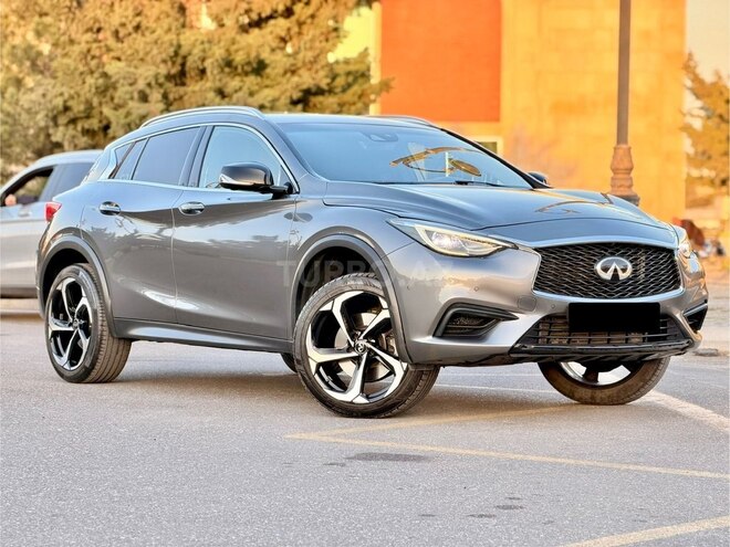 Infiniti QX30-3