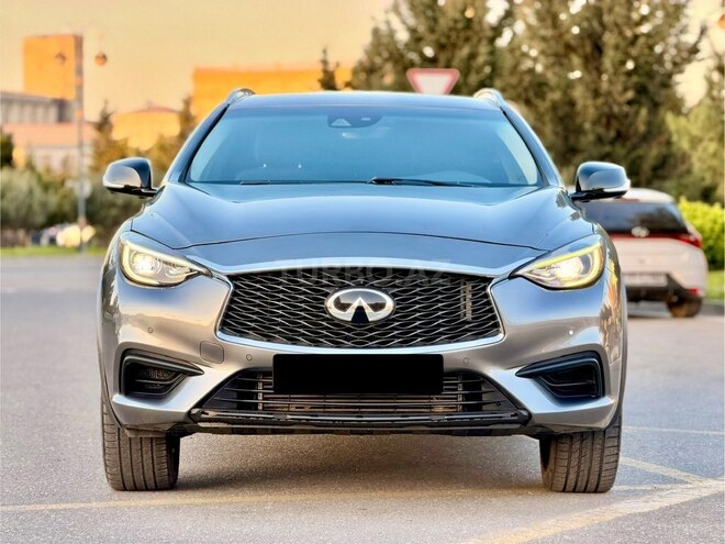 Infiniti QX30-1