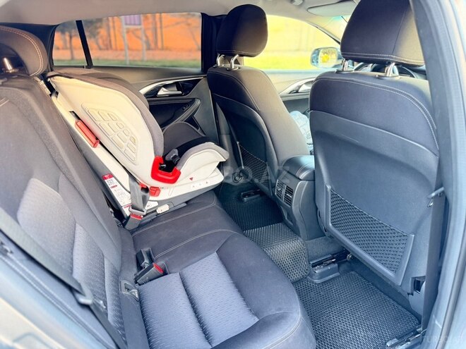 Infiniti QX30-12