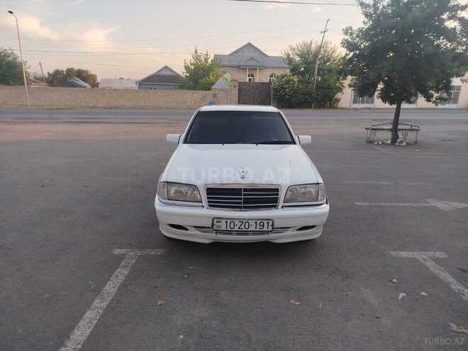 Mercedes C 200-1