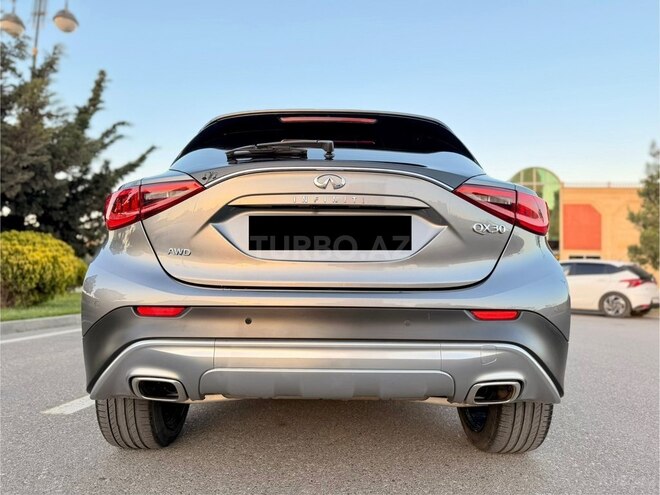 Infiniti QX30-20