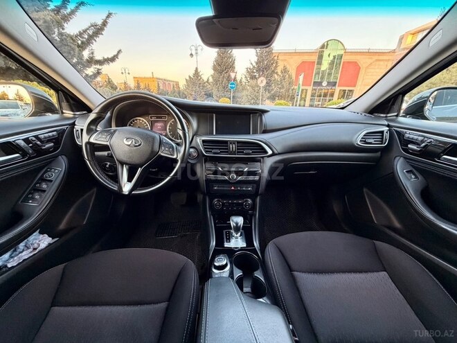 Infiniti QX30-19