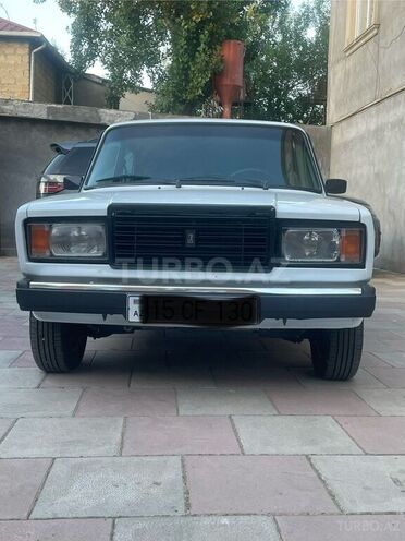 LADA (VAZ) 2107-1