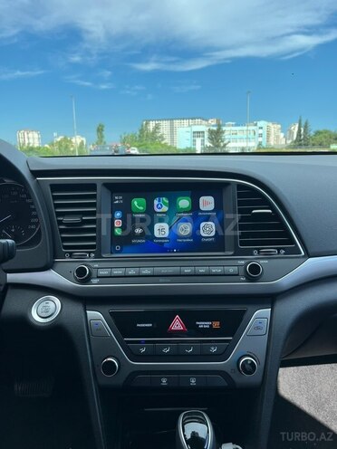 Hyundai Avante-9