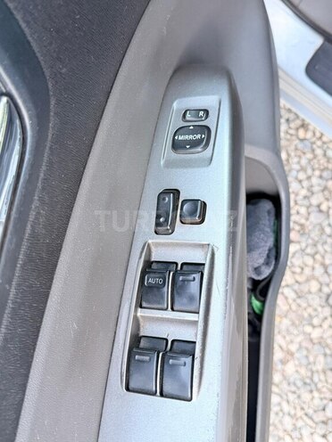 Toyota Prius-8