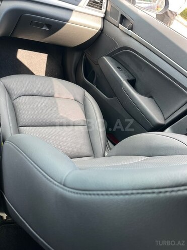 Hyundai Avante-14