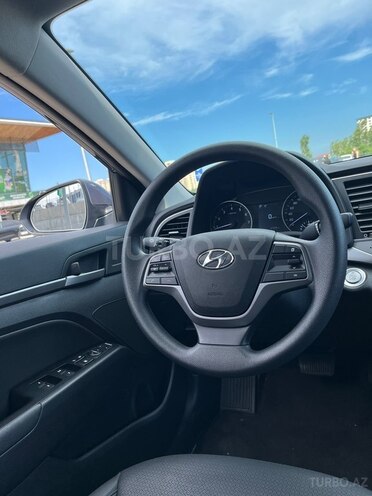 Hyundai Avante-18