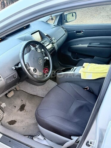 Toyota Prius-10