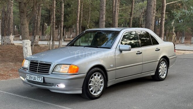 Mercedes C 240-3