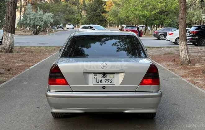Mercedes C 240-6