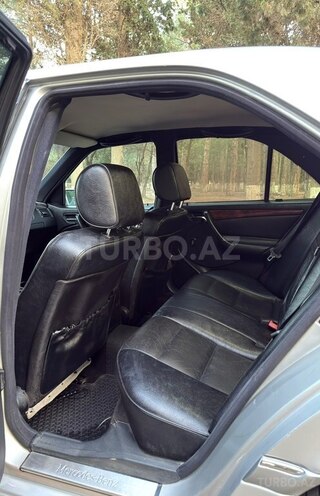 Mercedes C 240-12