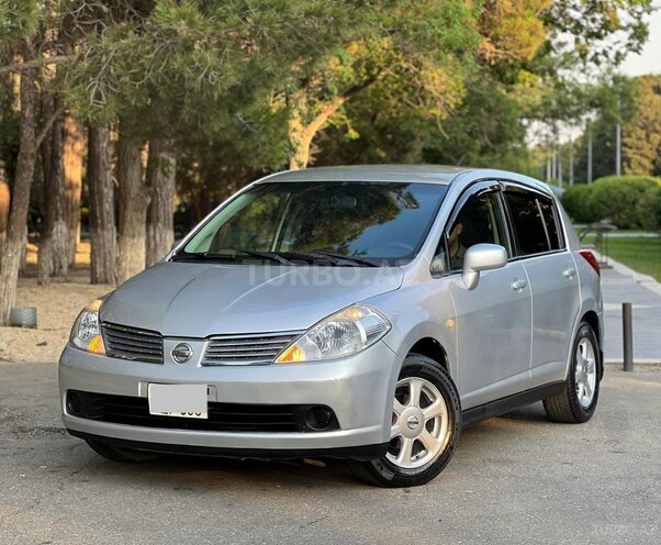 Nissan Tiida-2