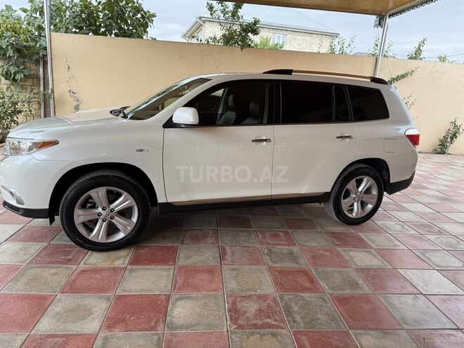 Toyota Highlander-3