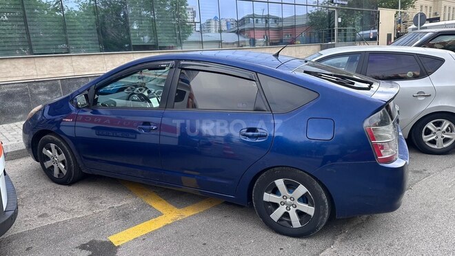 Toyota Prius-3